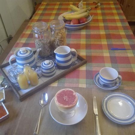 L'Esquilon Chambre D'Hote Bed and Breakfast Thiat Esterno foto