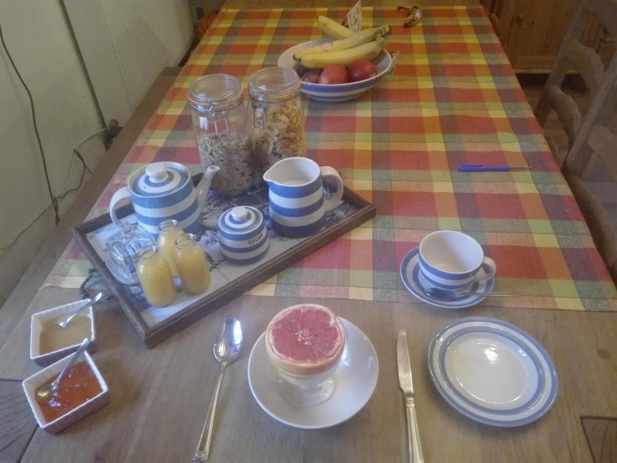 L'Esquilon Chambre D'Hote Bed and Breakfast Thiat Esterno foto