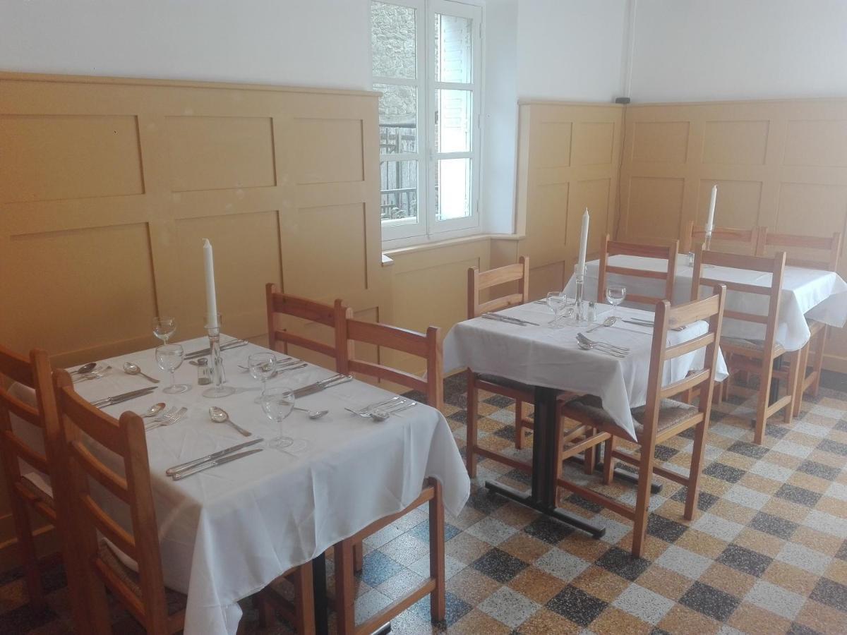 L'Esquilon Chambre D'Hote Bed and Breakfast Thiat Esterno foto